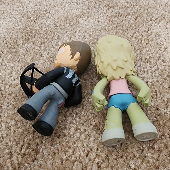 Funko Mystery Minis The Walking Dead Series 2 Daryl Dixon & Jawlesss Girl Zombie - Picture 6 of 6